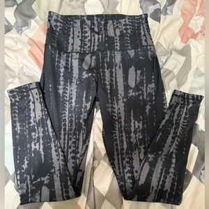 Danskin leggings size medium.